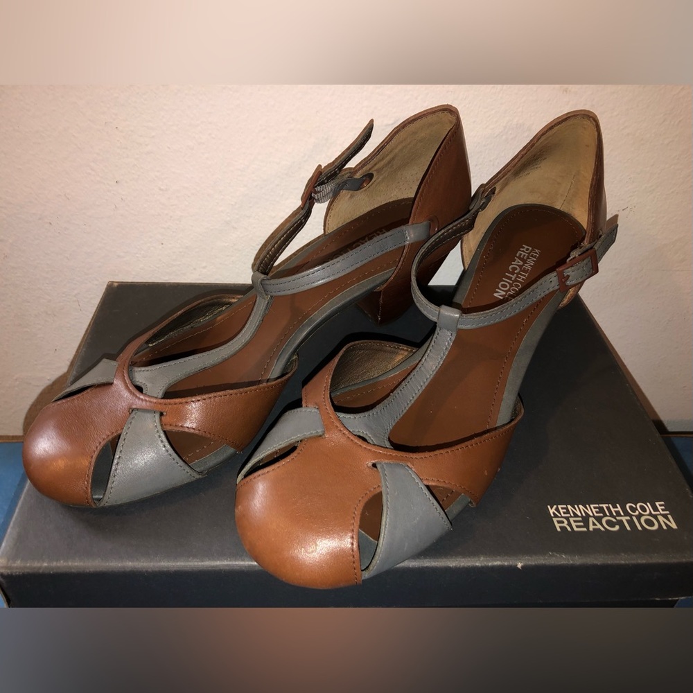 Kenneth Cole Reaction Brown & Gray 2” Leather T-Strap Heels - Size 8